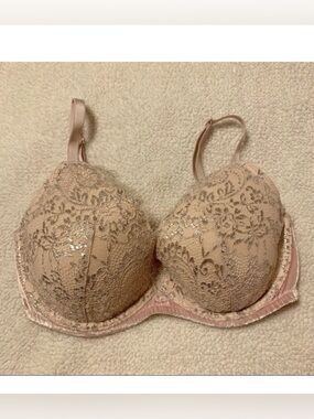 Victoria’s Secret Pink Very Sexy Lightly Lined Plunge Bra